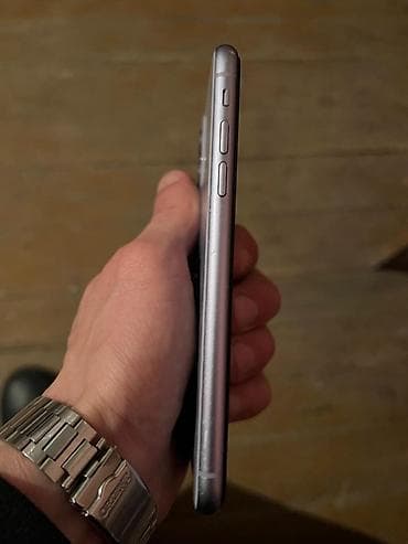 nomreni gizli elemek: IPhone 11, Simsiz şarj — 3