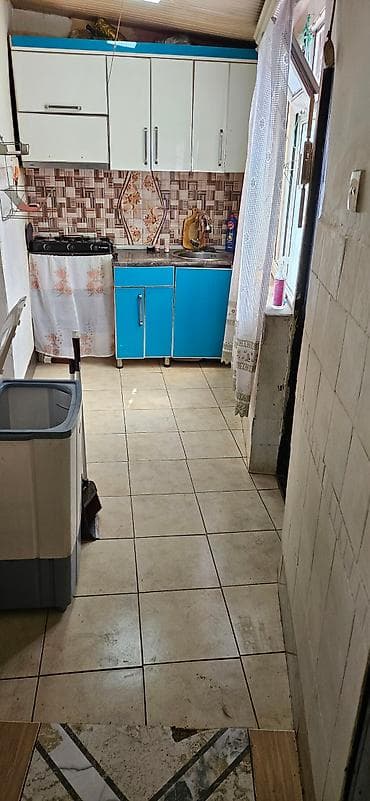 kiraye evler ecemide 2022: Kirayə üçün kiçik, səliqəli mənzil/otaq. Planlama və mebel: - 1 yataq — 4