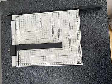 Qayçılar: Kağız kəsici (guillotine tipli) - Format göstəriciləri ilə iş masası — 1