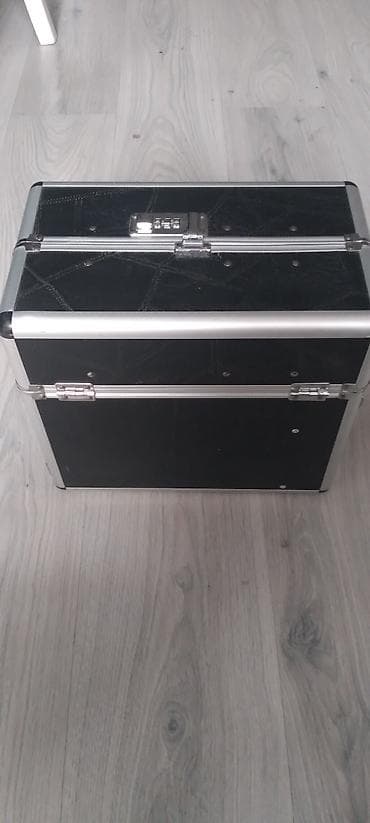 stay mate: Ager markalı sərt gövdəli kosmetik/aksessuar çantası. - Material — 2