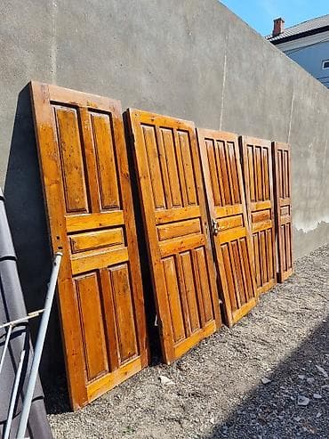 Taxta qapılar dəsti - Material: tam ağac (şam ağacına bənzər