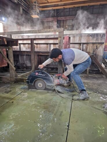 seyf demir qapi: Beton kesimi beton kesen beton desen səssiz tozsuz səliqəli titrəyiş — 1