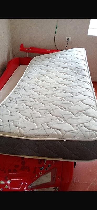 tek kravat sekilleri: Təknəfərlik çarpayı, Bazasız, Matras ilə, Siyirməsiz — 2