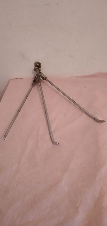 lak pol: Divar üçün paslanmayan poladdan asılqan - Material: paslanmayan polad — 1