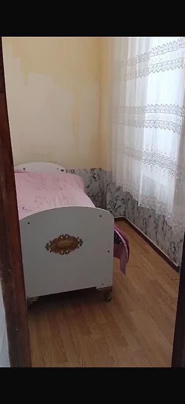 terter ev: Kirayə verilir: 2 otaqlı, mebelli mənzil - Otaqlar: geniş zal və — 3