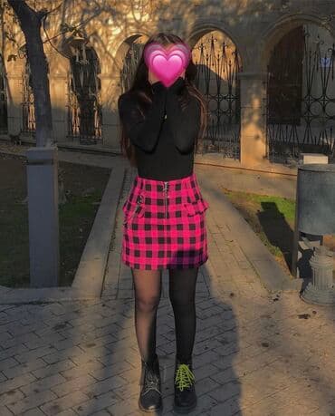 karandaş ətək: Юбочка из магазина Bershka покупала за 60 манат, носила 1-2 раза, в — 2