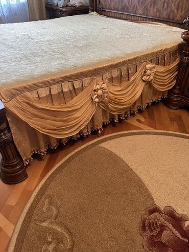 evde qal wekiller: Yataq örtüyü — 4