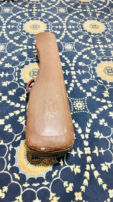 qara tut: Məhsul: Tar (Azərbaycan milli simli musiqi aləti) Təsvir: - Korpus — 11