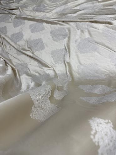 Perde -decor iki dest var. iksi 40 manar biri 30