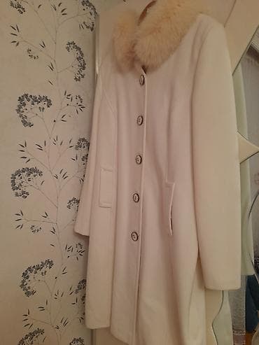 pol palto: Ağ rəngli qadın palto - Klassik düz kəsim, dizə yaxın uzunluq - — 4