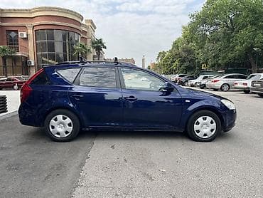 kia sephia: Kia Ceed: 1.6 l | 2007 il Universal — 4