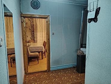 Ev 5 mərtəbəli binanın 2ci mərtəbəsidir. 1 otaqdır, amma 2 otağa — 10