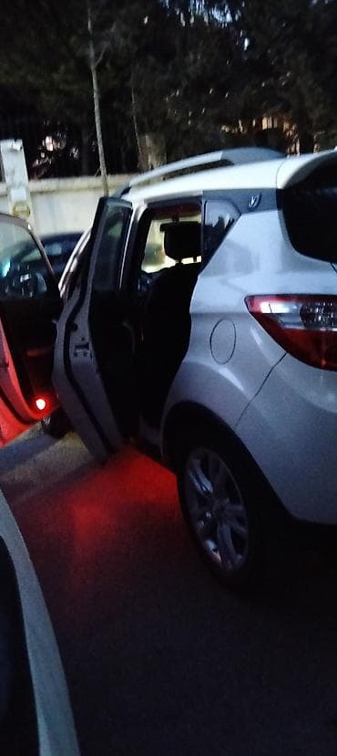 changan eado 2015: Changan CS35: 1.6 l | 2015 il 160 km Krossover — 10