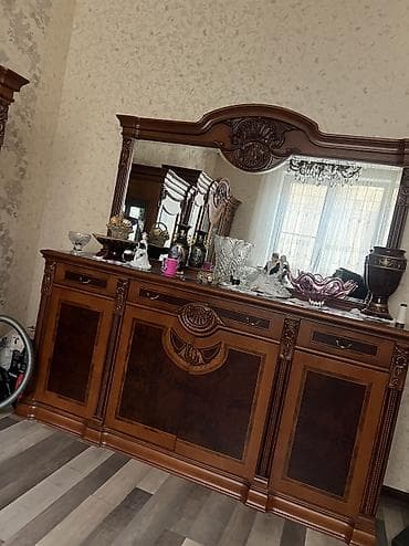 metbex oturacaqlari: Qonaq otağı üçün, İşlənmiş, Açılmayan, Dördbucaq masa, 8 stul — 4