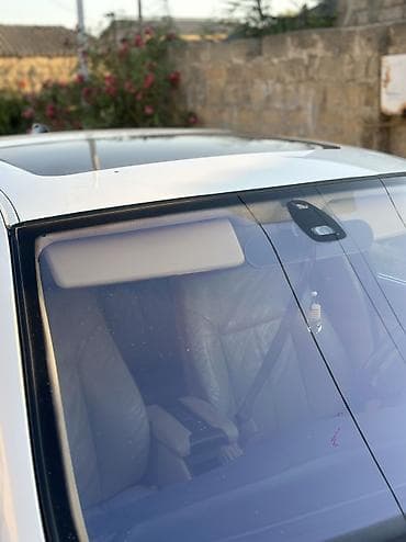 mercedes e class w124: BMW 5 series: 2.5 l | 2002 il Sedan — 5