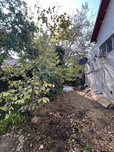 park azure ev satilir: Qaraçuxur qəs. 3 otaqlı, 25 kv. m, Kredit yoxdur, Təmirsiz — 8