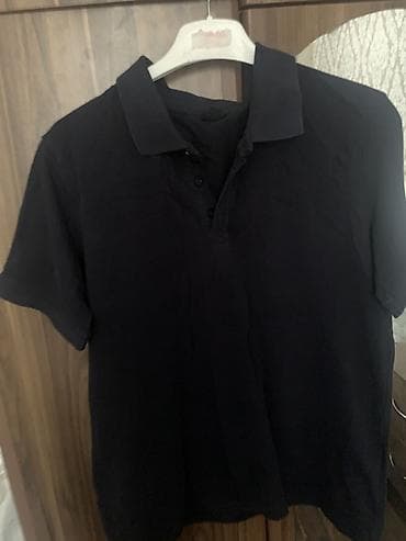 Klassik qara polo köynək - Rəng: qara - Model: polo yaxalı, qısaqol -