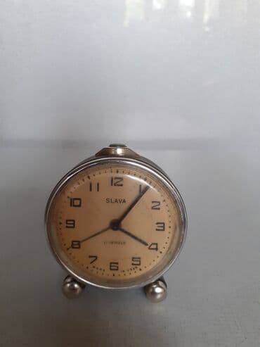 ayaq ustu saat: Masaüstü Mexaniki Əntiq saat 1976 il — 3