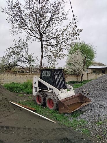 hyundai sonata nece masindir: Bobcat 751 mini yükləyici. Ağdaşdadır. İşlətmediyimiz üçün satırıq — 1