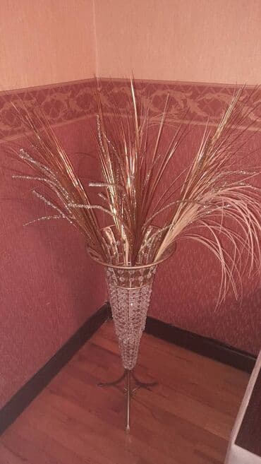 vaza qab: Bir vaza, Metal — 2