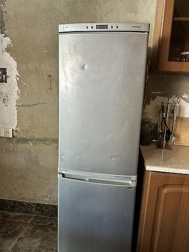 İşlənmiş 2 qapılı Samsung Soyuducu Satılır, rəng - Gümüşü