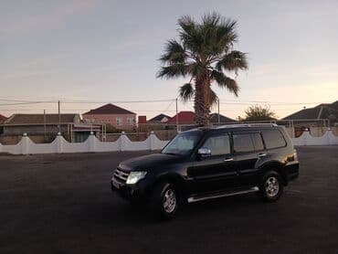 багажник на крышу авто: Mitsubishi Pajero (4x4) off-road SUV - Kuzov: qara rəng, 5 qapı, iri — 1