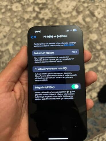 apple se 4: IPhone 13, 128 GB, Qara, Face ID — 2