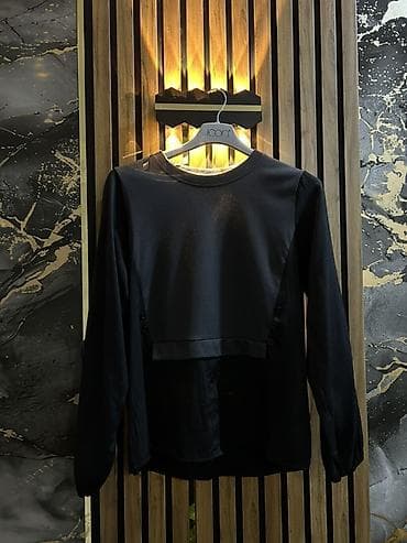 Qara qadın bluzası - Model: Uzunqol, dairəvi yaxalı - Rəng: Təmiz