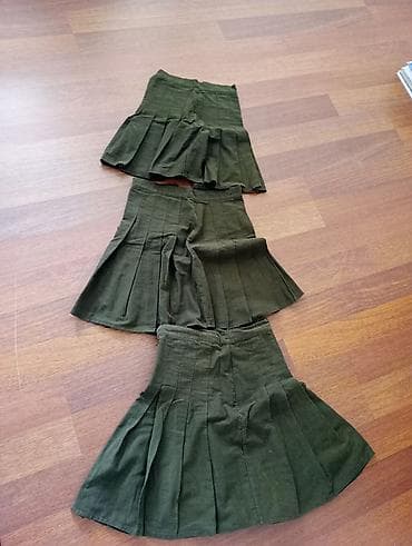 Xaki-yaşıl rəngdə pliseli ətəklər dəsti - Model: qısa, bellənmiş, alt