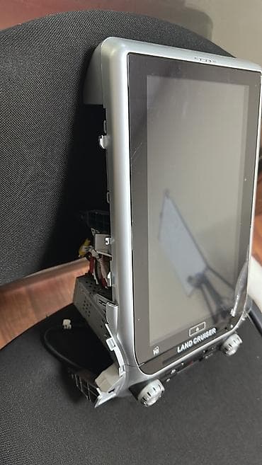 Рулевая часть: Yenidir.Ekran plonkasida ustundedir.Ciziqsizdir — 4