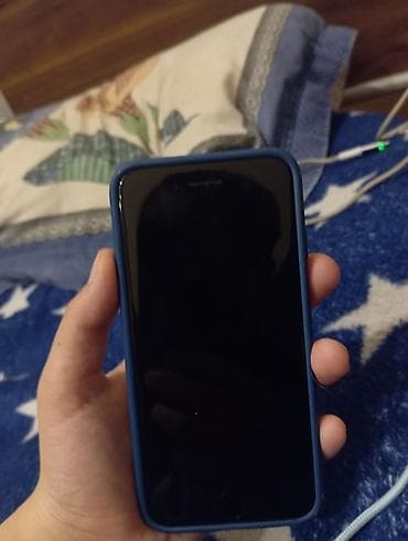 iphone xss: IPhone 7, 32 GB, Jet Black — 2