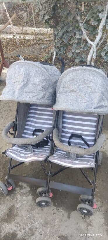 əkiz: Əkizlər üçün araba, İşlənmiş — 1