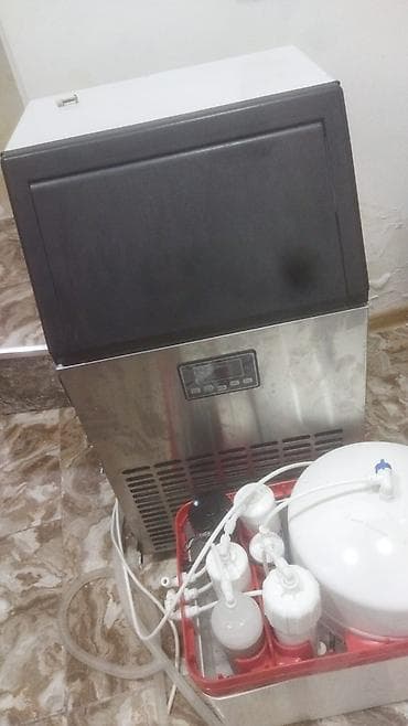 Buz aparatı satılır 40 kq Yanında su filtri hədiyyə verilir ikisidə — 1