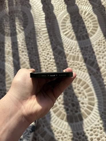 iphon 6s: IPhone 13, Alpine Green, Face ID — 3