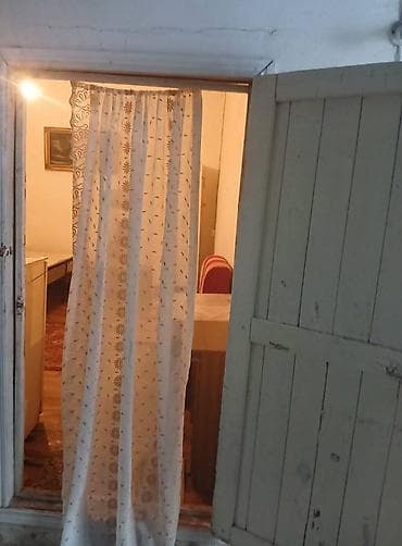 kiraye ev quba: Metro elmlere yaxın bir otaglı heyet evi kirayə verilir obsi heyedir — 5