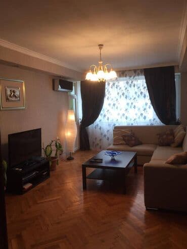 union park 7 mikrorayon kiraye evler: Bayilda 10 mertebeli binanın 7-ci mərtəbəsində yerləşən ümumi sahəsi — 11