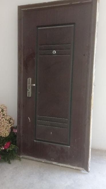 gence qapilar: Mənzil üçün İşlənmiş Giriş qapısı 90x205 sm Zamok ilə, Zəmanətsiz, Ödənişli quraşdırma, Ödənişli çatdırılma — 1