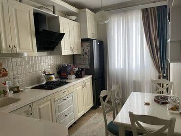 20 ci sahede kiraye heyet evleri: Sumqayıt, 18-ci mkr, 3 otaq 5.5 mərtəbə, tam əşyalı mənzil kirayə — 5