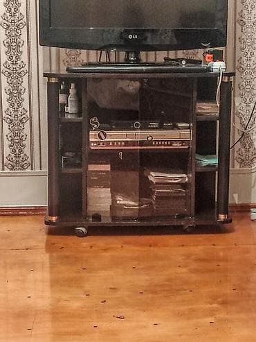 tv stent alcipan: Düz TV altlığı, Polkalı, Laminat — 1