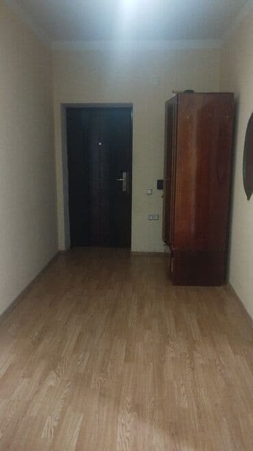 kiraye ev hovsanda: Kirayə verilir: işıqlı, müstəqil planlı mənzil. Xüsusiyyətlər: - — 1