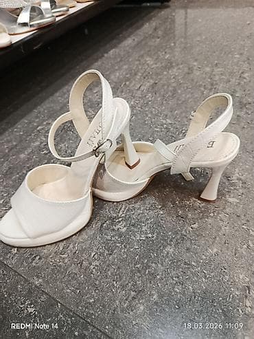 ağ kablok: Ağ rəngli qadın sandal/ayaqqabı - Brend: Baolian (içlikdə loqo — 2