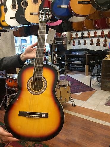 Rodriguez klassik gitara
model:465 sb
canta hediyye