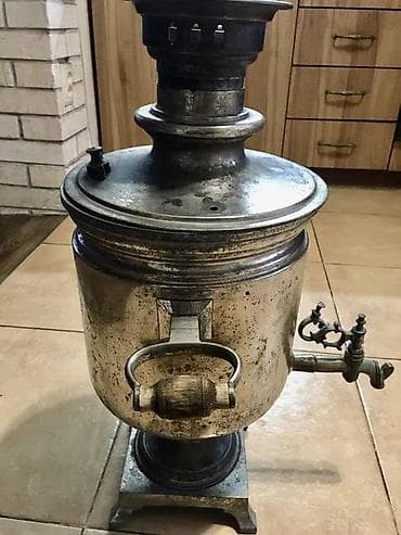 sam aqaci: Köhnə samovar. Deyilənə görə qədimidir — 3