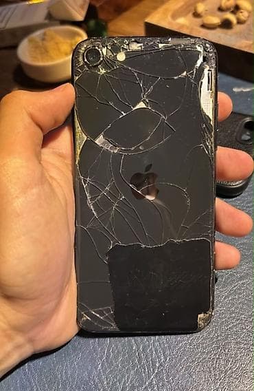 philips xenium 9@9d: IPhone SE, 128 GB, Black Titanium — 2