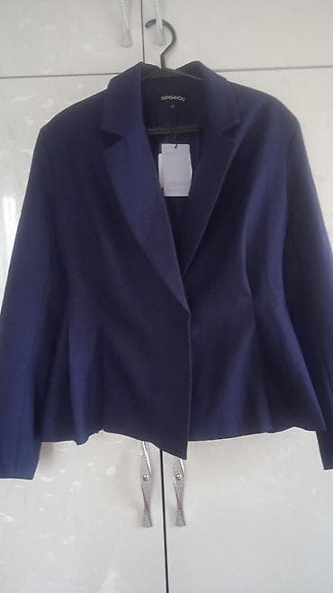 qadin geyim: Qadın üçün qısa bleizer – tünd göy rəngdə, klassik yaxalıqlı. - Brend — 1