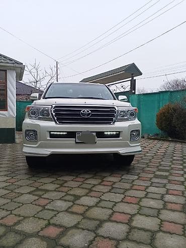 Su nəqliyyatı: Toyota Land Cruiser: 4 l | 2013 il Ofrouder/SUV — 2