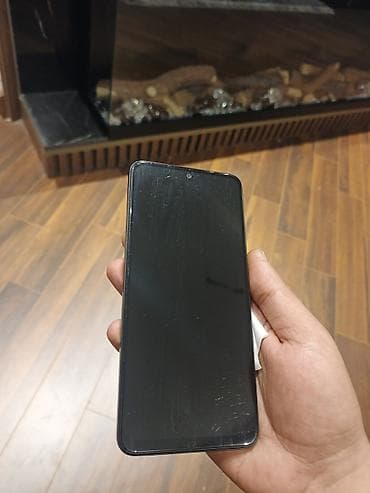 telefin: Xiaomi 12, 128 GB, rəng - Qara, 
 İki sim kartlı — 3