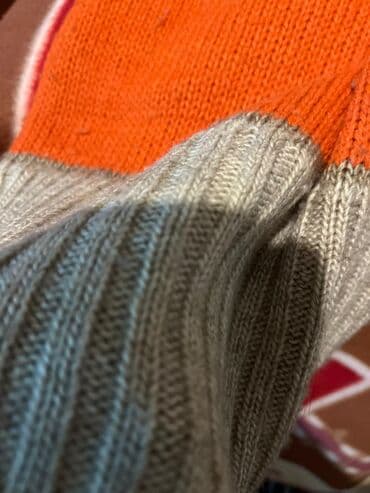 Куртки: Qadin ucun uzun qalin kofta cox az geyinilib ler ikisi biryerde 10 azn — 4