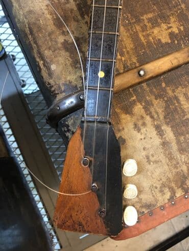 Velosiped aksesuarları: Балайка -четырёх струнный музыкальный инструмент. Желающих, просьба — 4