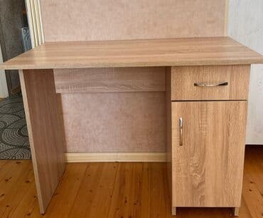 Yazı masası, İşlənmiş, Dördbucaq masa